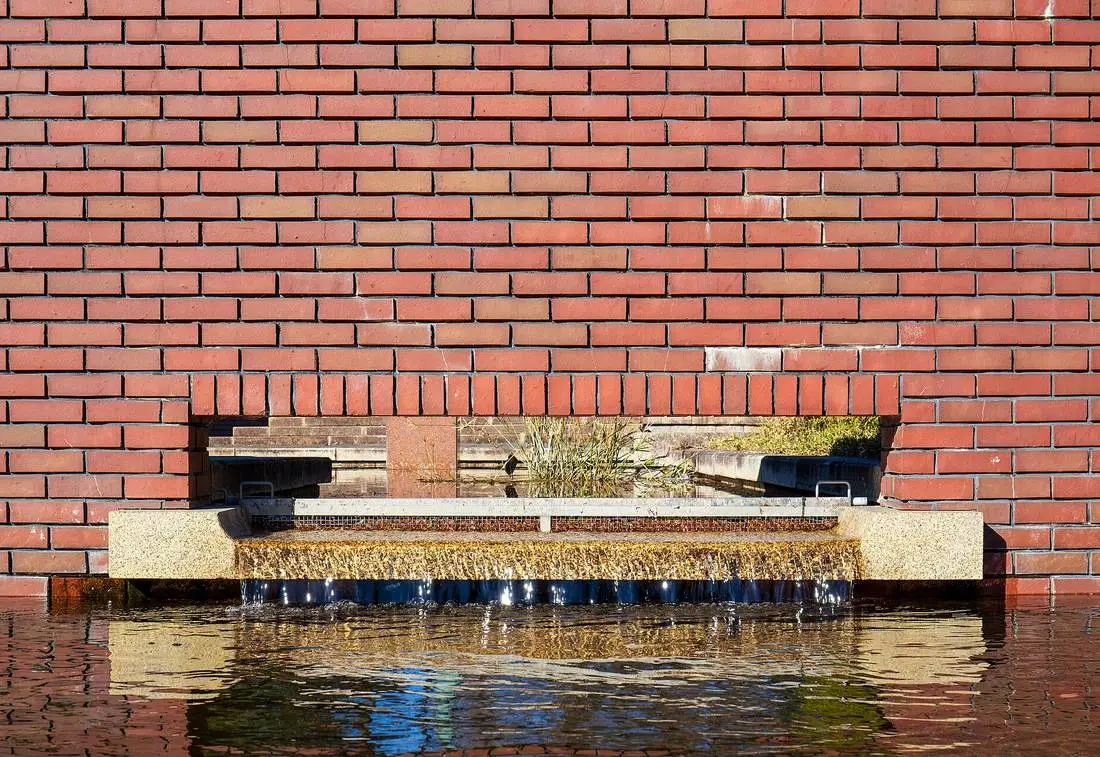 Calle Olmo Water Wall, Seville, 2021